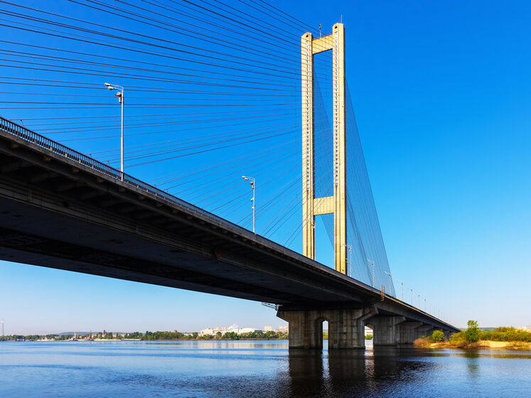 В Киеве с 22 июня закрывают Южный мост для частного транспорта