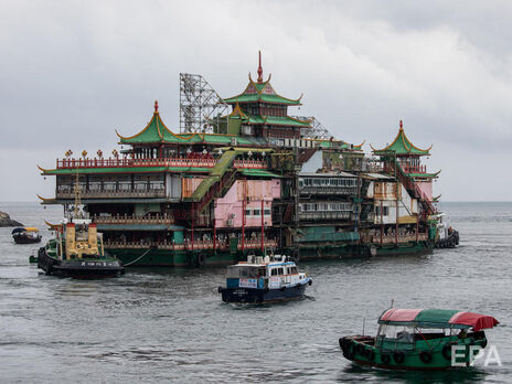 У Південно-Китайському морі затонув відомий плавучий ресторан Jumbo. Його вважали одним із символів Гонконгу