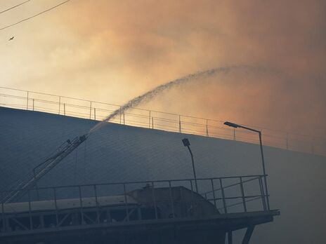 Российские оккупанты выпустили семь ракет по Николаеву, пожары видны даже за чертой города