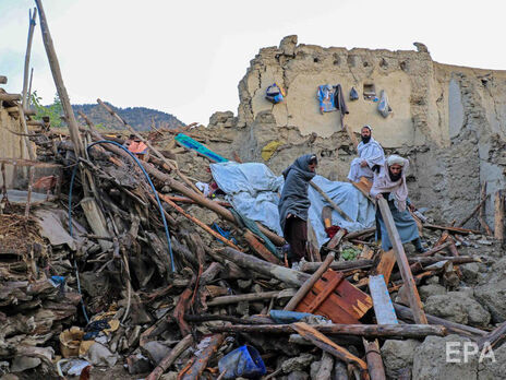 В Афганистане из-за землетрясения погибло около 1 тыс. человек. Это самое смертоносное ЧП с 1998 года. Фоторепортаж