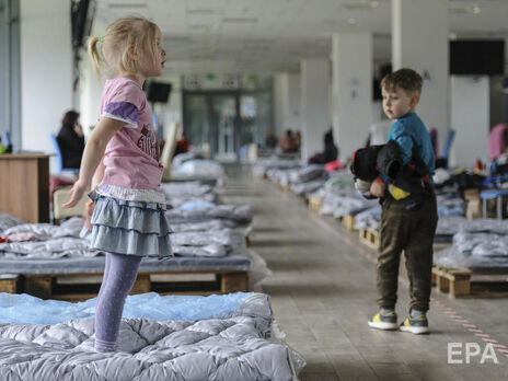 Оккупанты расселяют незаконно депортированных детей по разным регионам и готовят к усыновлению, заявила Герасимчук