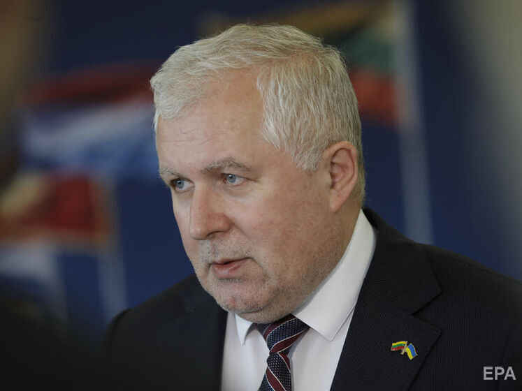 "Диктатор предлагает другому поделиться ядерными подгузниками". НАТО должен ответить на шантаж Путина и Лукашенко, считает министр обороны Литвы