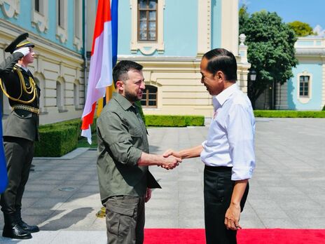 Видодо (справа) прибыл с визитом в Украину 29 июня, президент Индонезии встретился с Зеленским