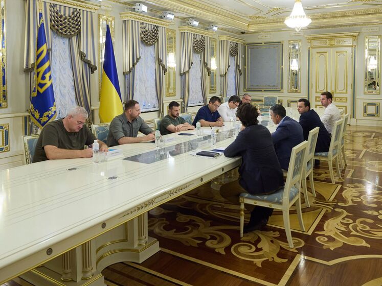 "Работа над гарантиями безопасности для Украины продолжается". Зеленский провел встречу с экс-генсеком НАТО Расмуссеном