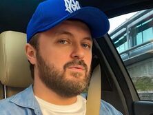 Війна, подвиг мами, Кузьма, робота на митниці, розлучення,