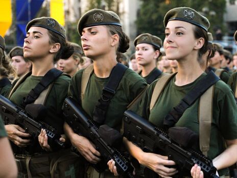 Мобілізація жінок в Україні російський фейк, заявили в Міноборони України
