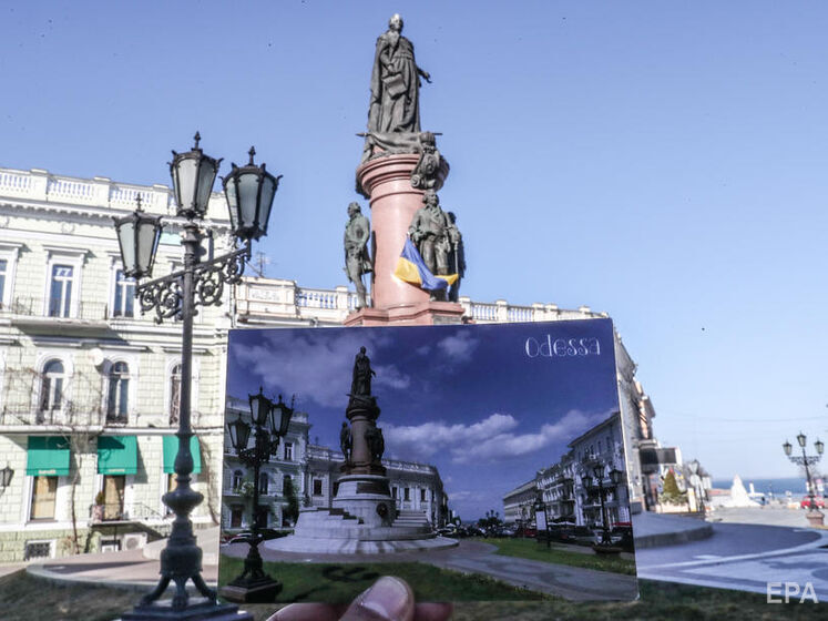 Петиция о сносе памятника Екатерине ІІ в Одессе набрала больше половины голосов
