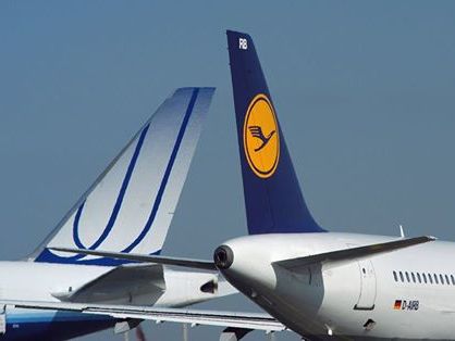 Lufthansa предложила бастующим пилотам повышение зарплаты в два этапа