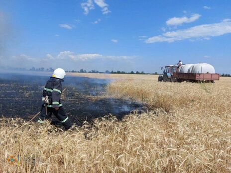 За сутки в Николаевской области ранены 18 человек. Горели поля с урожаем, повреждены детский сад и солнечная электростанция