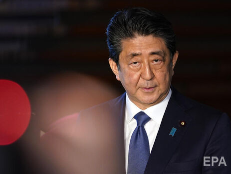 Экс-премьера Японии Абэ ранили на митинге. Он госпитализирован 
