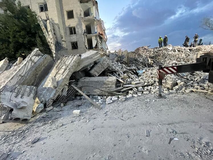 У Часовому Яру вже 15 загиблих унаслідок удару окупантів, під завалами можуть бути ще 24 особи – ДСНС