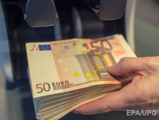 Курс гривны к евро снизился до 27,18 грн/€
