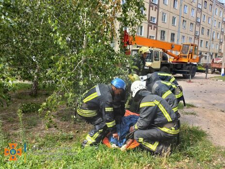 Рятувальники витягли з-під завалів тіла двох загиблих унаслідок російського обстрілу 