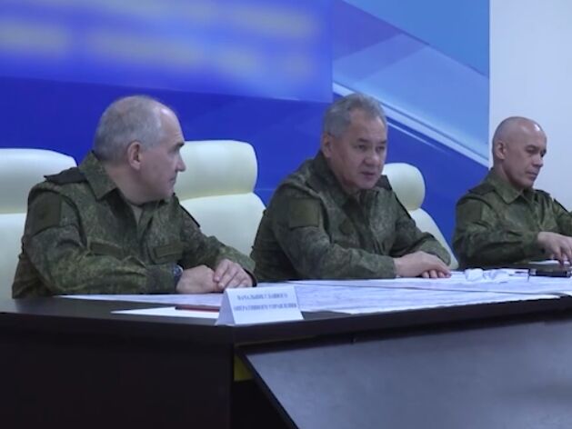 Шойгу приказал "наращивать действия" российских военных на всех направлениях в Украине