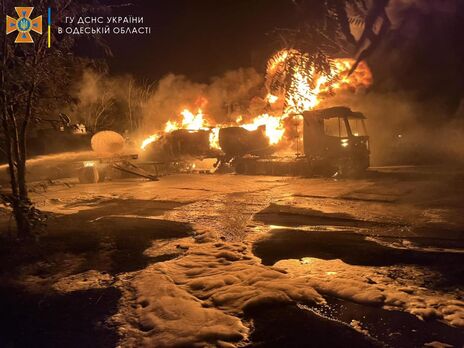 В Одеській області вибухнув бензовоз. Одна людина загинула, одну госпіталізували – ДСНС