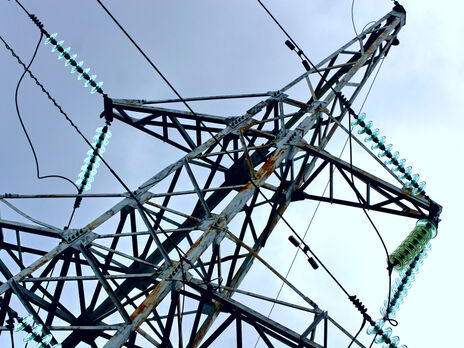 Енергетики ДТЕК разом із ЗСУ повернули світло ще для 9 тис. сімей