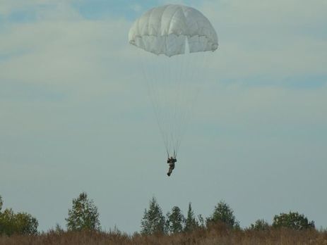 Налоговая милиция: Минобороны Украины в 2015 году купило незаконно списанные из воинских частей парашюты