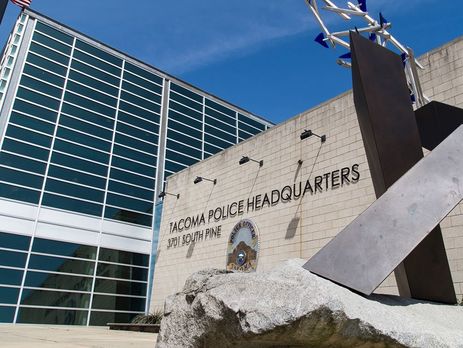 В США полиция застрелила мужчину, убившего полицейского и взявшего детей в заложники