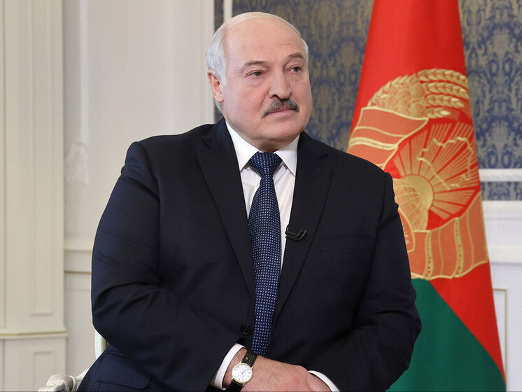 "Не надо РСЗО и ПВО". Лукашенко считает, что Украина должна сесть за стол переговоров и согласиться, что никогда не будет угрожать РФ