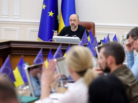 В июне весь экспорт Украины составил $3,2 млрд – почти вдвое меньше показателей до войны – Шмыгаль