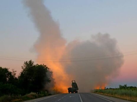 Дальность стрельбы снарядов, которые США предоставляют Украине к РСЗО HIMARS, составляет 80 км, сообщил 20 июля глава Пентагона