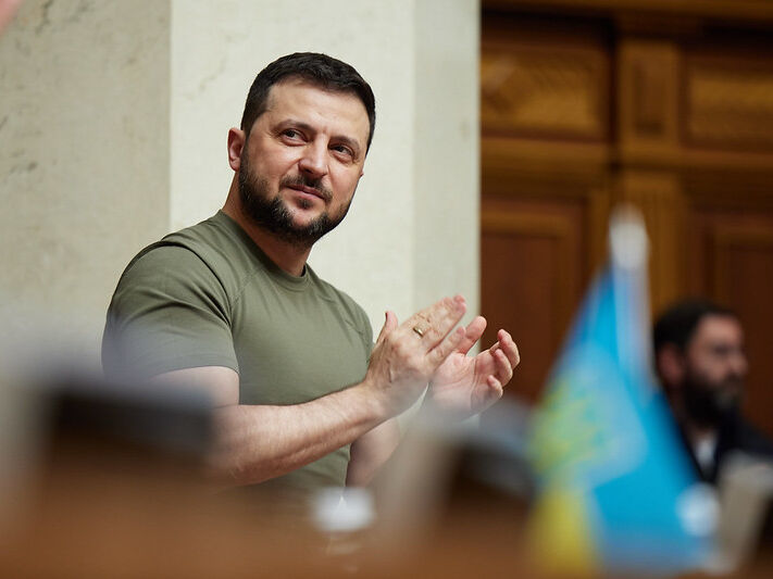 Зеленский поблагодарил Байдена за новый пакет военной помощи для Украины