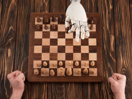 У Москві шаховий робот зламав палець семирічному хлопчику