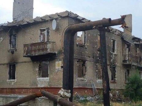 Щоб закріпитися в Луганській області, росіяни жорстоко спалюють непокірні населені пункти – Гайдай