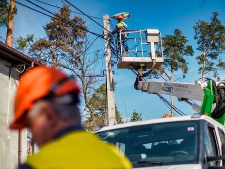 Энергетики ДТЭК вместе с ВСУ вернули свет еще для 8 тысяч семей в Донецкой области
