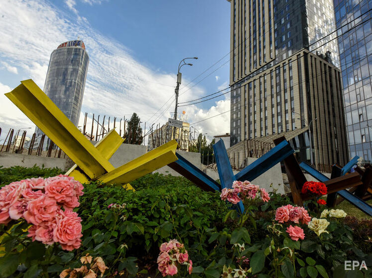 Financial Times: Без збільшення міжнародної допомоги економіка України до осені піде у 