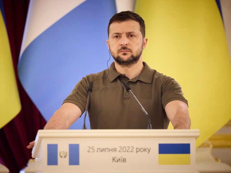 Зеленский заявил, что Украина отметит День Независимости, несмотря на войну. Но формат не разглашает, чтобы не воспользовались "агрессивные соседи"