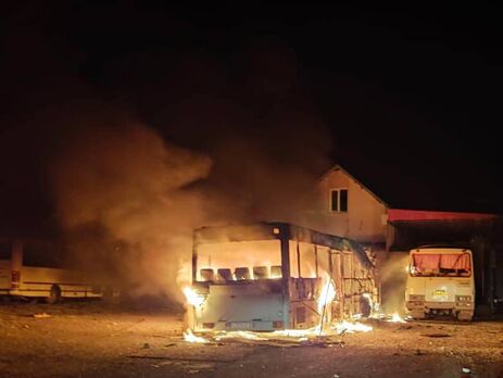 Окупанти вночі обстріляли два райони Дніпропетровської області, постраждав чоловік