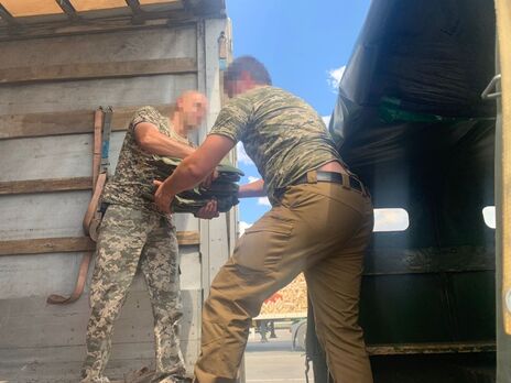 Военнослужащие Авдеевки получили современную амуницию от компании 