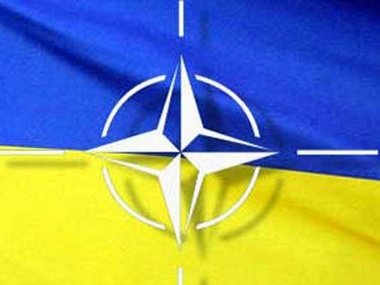 НАТО поможет Украине, если этого захочет официальный Киев