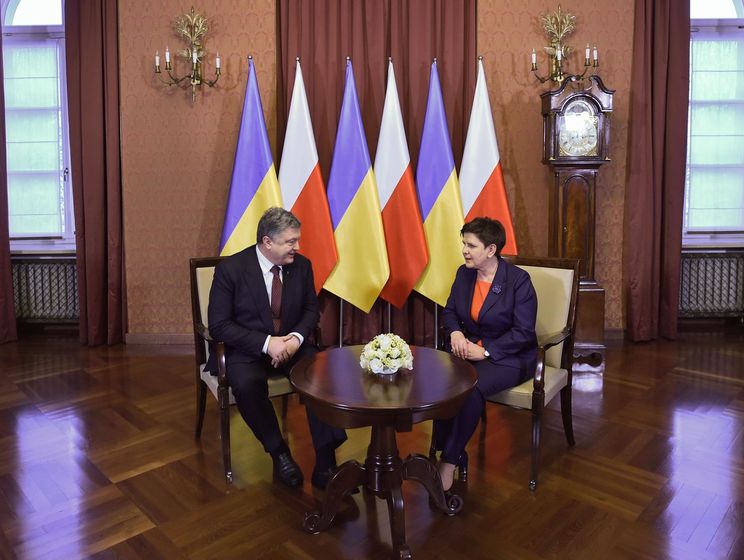 Порошенко обсудил с премьером Польши постройку газопровода-интерконнектора между странами и поставки сжиженного газа