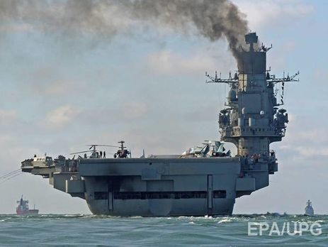 Отличительная особенность "Адмирала Кузнецова" густой столб дыма