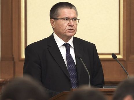 ФСБ перед задержанием не выпускала Улюкаева с территории 