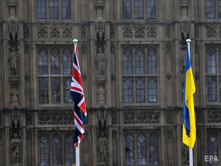 Великобританія планує виділити Україні £3 млрд на оборону та відновлення