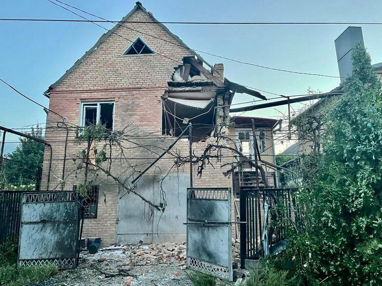 Российские оккупанты выпустили по жилым кварталам Никополя 60 снарядов из "Градов"