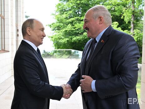 Невзлин назвал Лукашенко (на фото справа) Тараканом