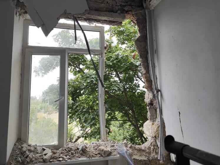 Унаслідок нічних ракетних ударів окупантів по Миколаєву важко поранено двох людей – ОВА