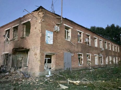 В селе Каменское взрывы уничтожили два помещения аграрной компании