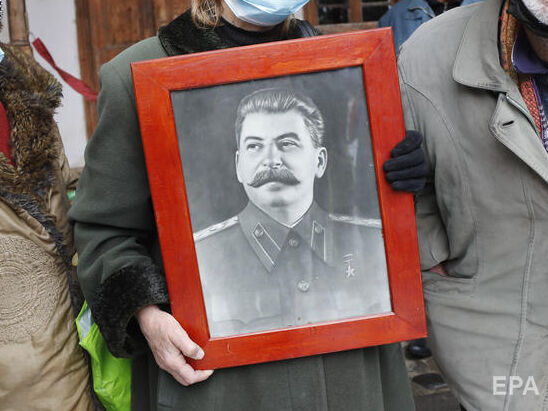 "Яркий ценностный маркер". Почти 90% украинцев негативно или безразлично относятся к Сталину