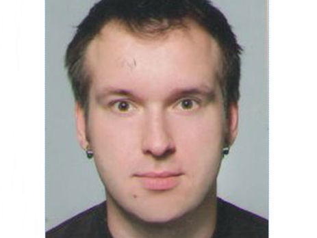 Киберпреступника, которого отпустил из-под стражи суд в Полтаве, объявили в розыск