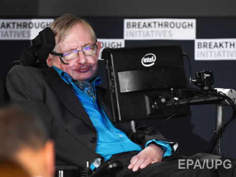 Хокинга выписали из больницы в Риме
