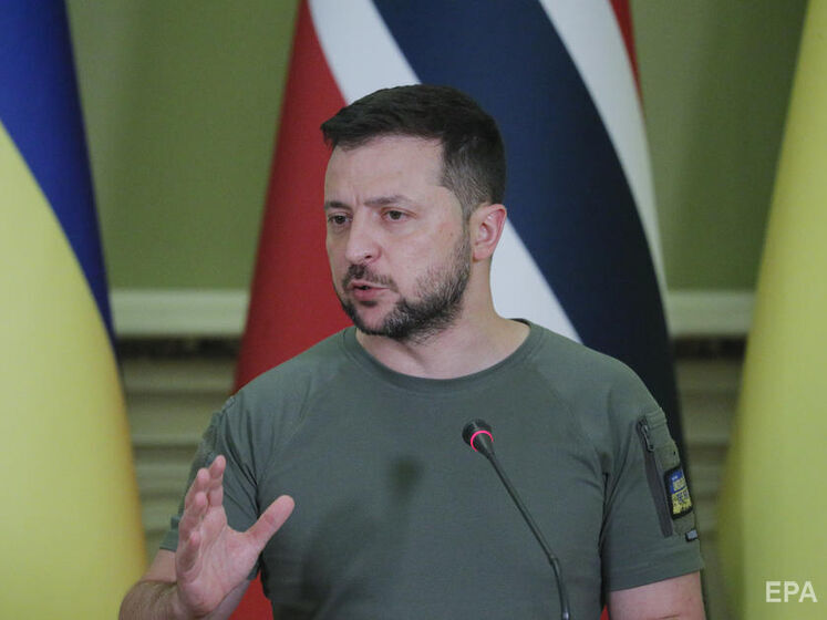 Зеленский предложил Раде продлить военное положение и мобилизацию