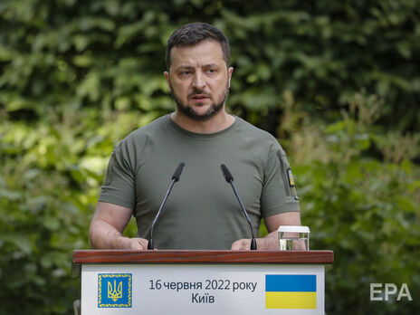 Зеленський пропонує Раді продовжити воєнний стан та мобілізацію на 90 діб