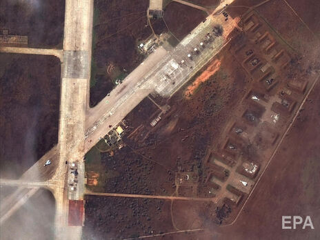 У Повітряних силах ЗСУ розповіли про стан аеродрому в окупованому Криму, де було знищено літаки РФ