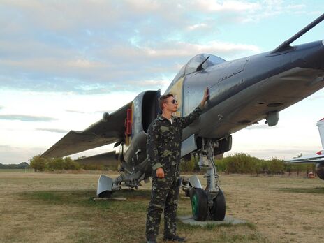 Погиб один из лучших военных летчиков Украины Антон Листопад. Он вел авиаколонну над Крещатиком в день 30-летия независимости