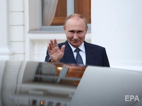 Путин утверждает, что российские захватчики "шаг за шагом освобождают землю Донбасса"